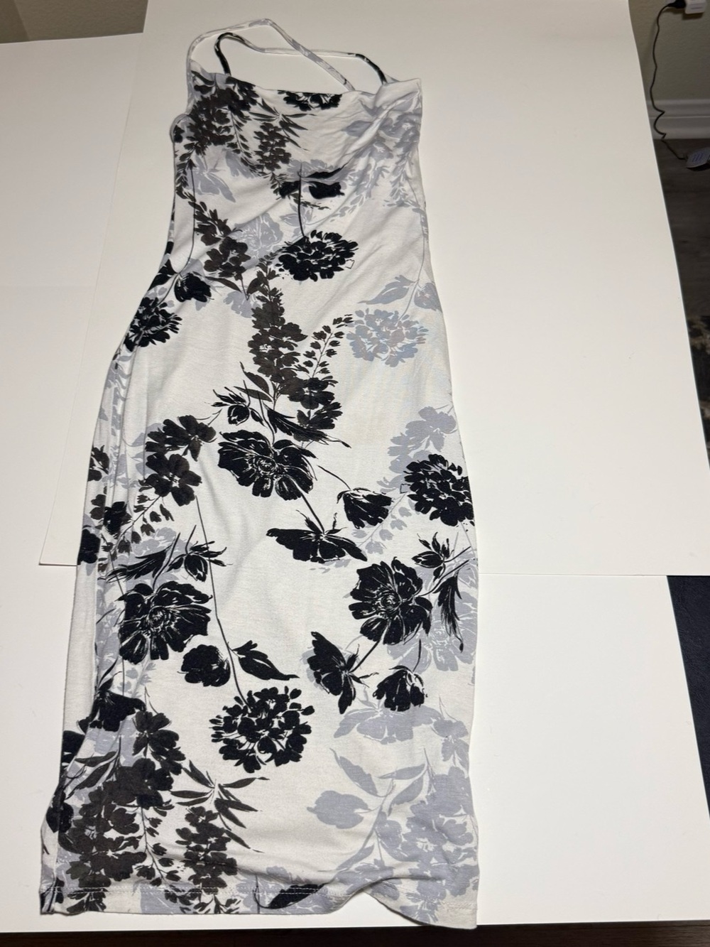 JPAVANTE Floral Mini Dress in White & Black Like New in size xs